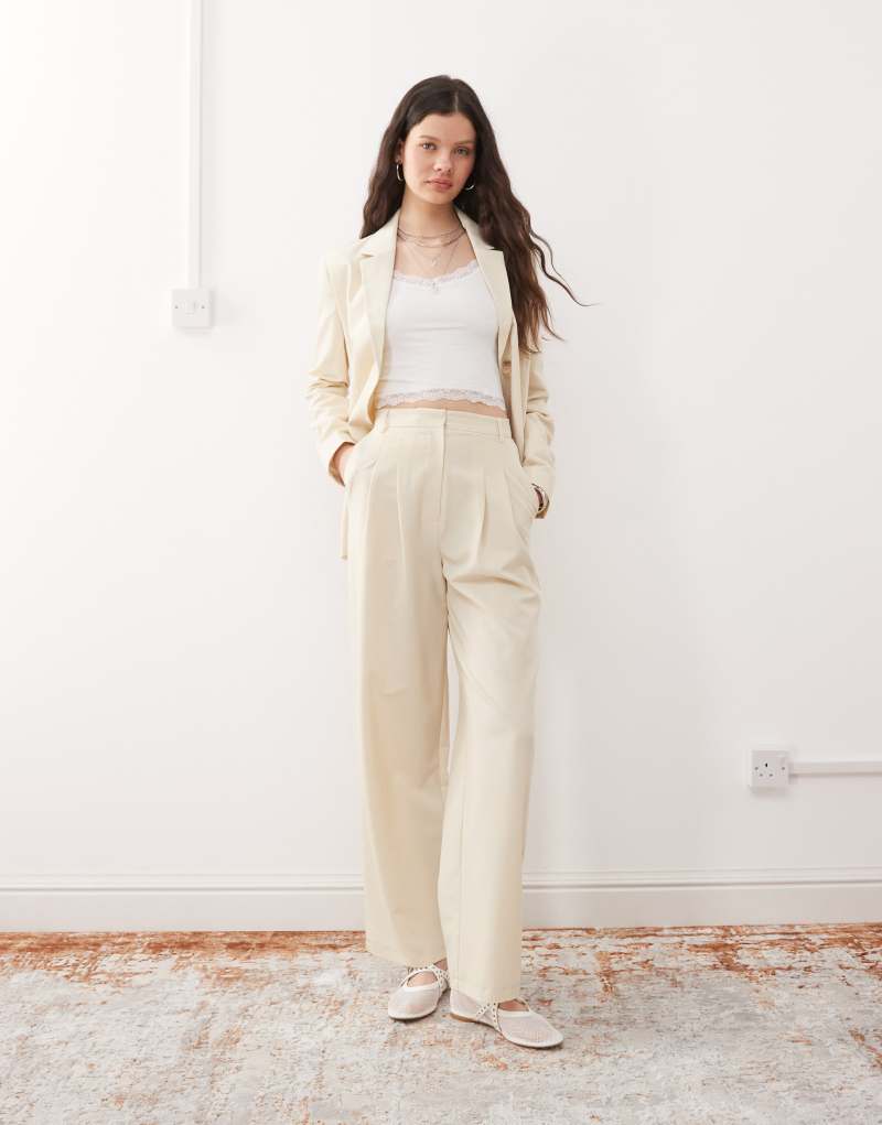 Miss Selfridge essential wide leg pants in cream Miss Selfridge