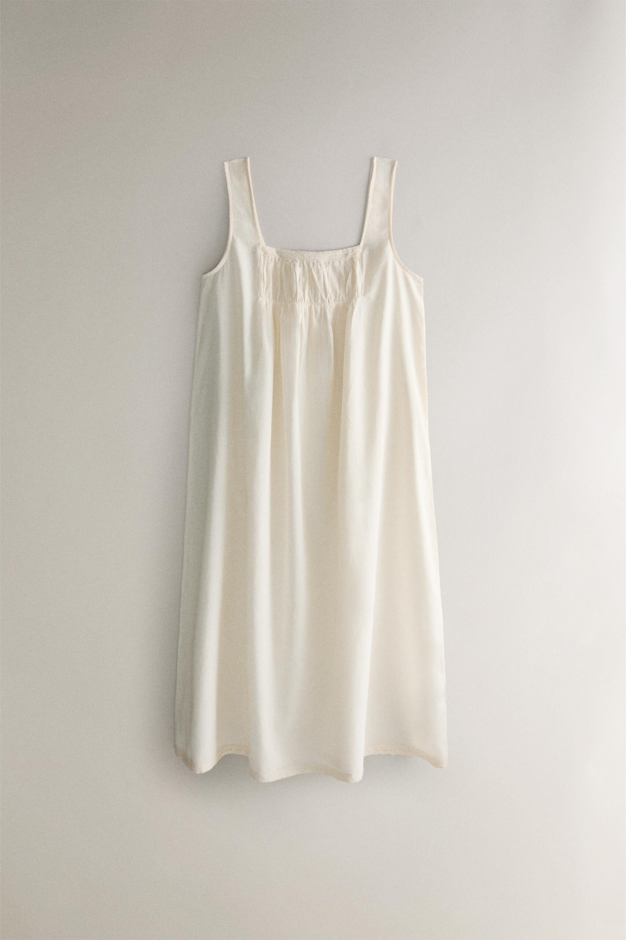 COTTON LACE AND GATHERED NIGHTGOWN Zara Home