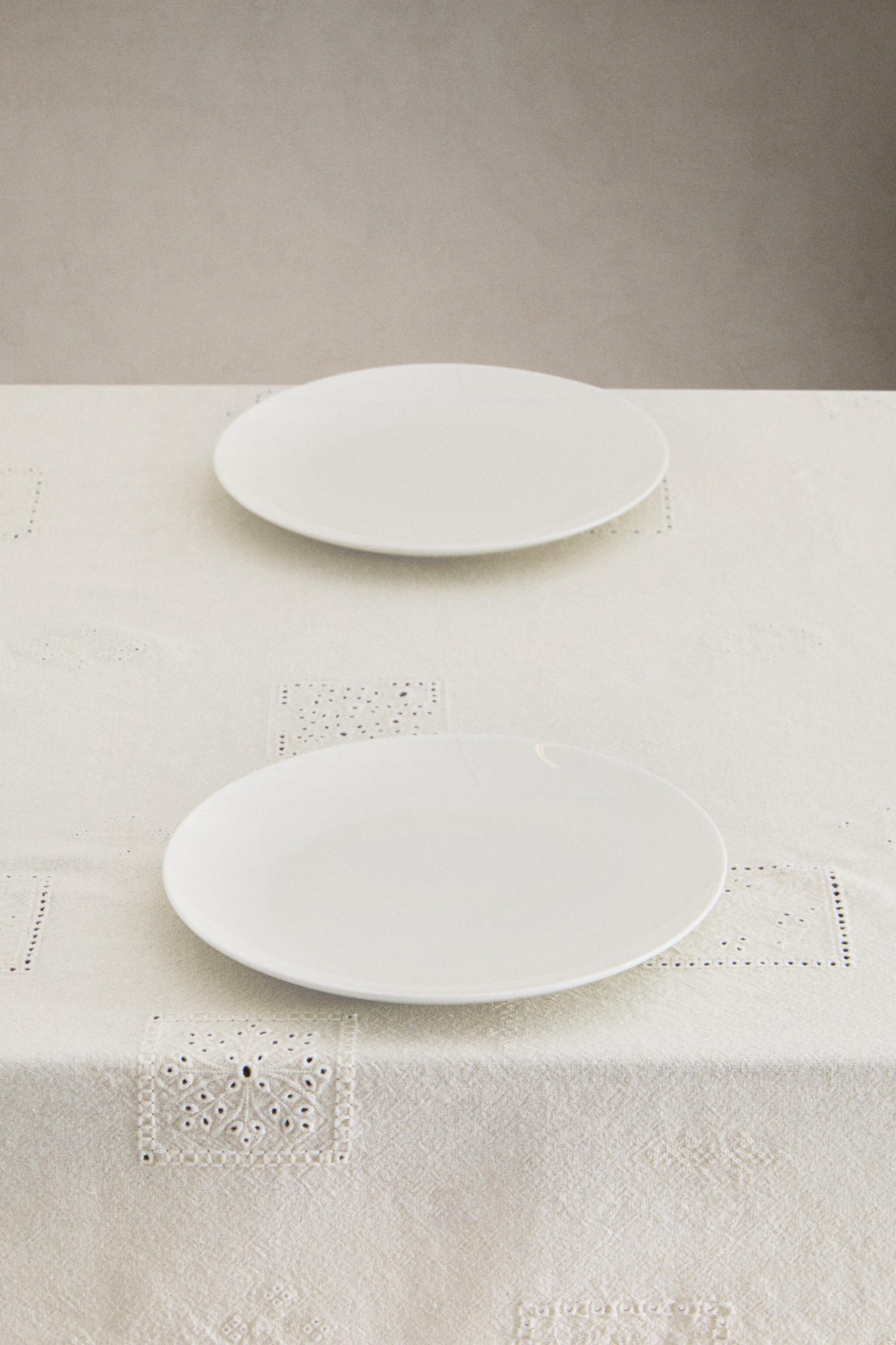 EMBROIDERED LINEN AND COTTON TABLECLOTH Zara Home