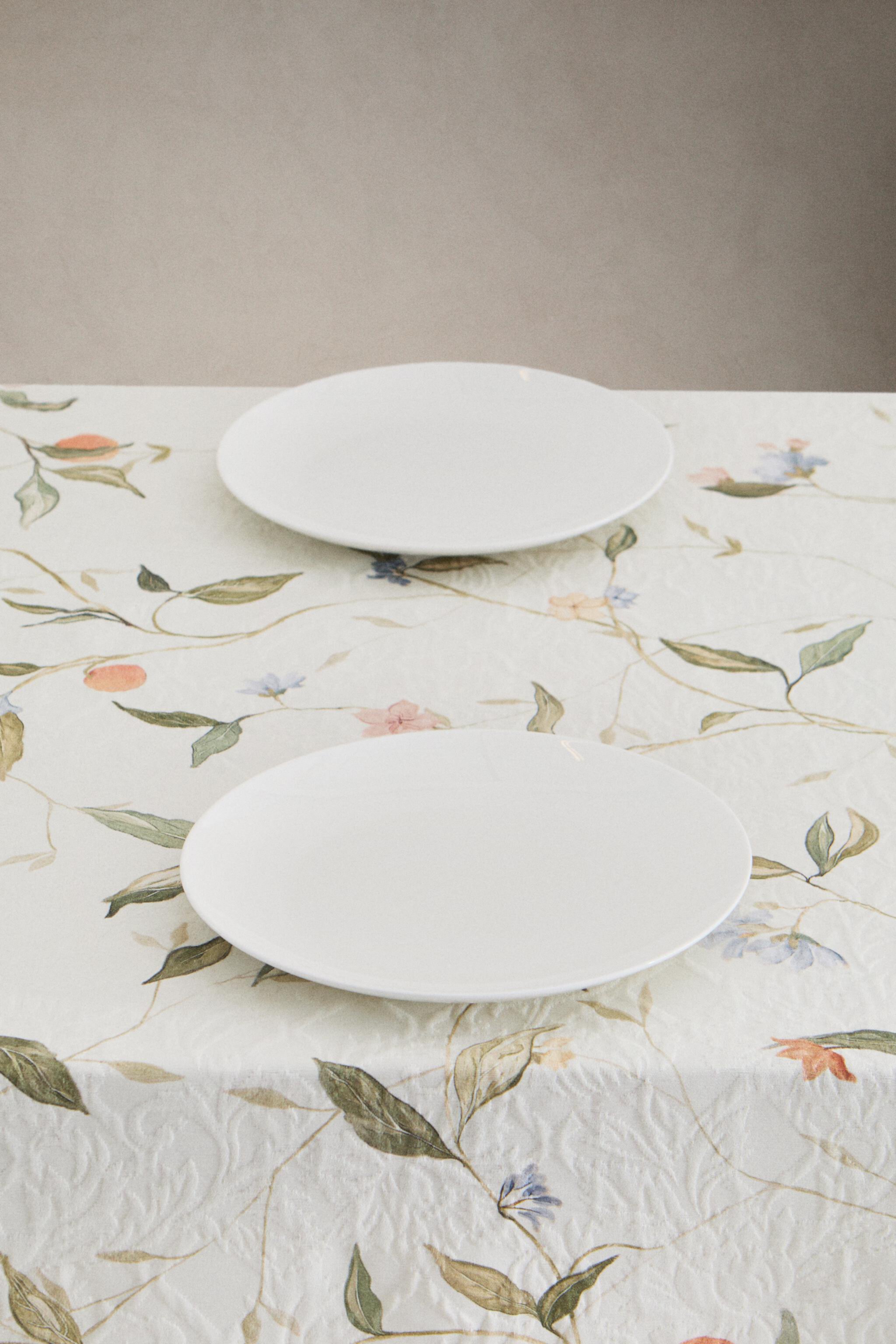 JACQUARD TABLECLOTH WITH FRUIT PRINT Zara Home