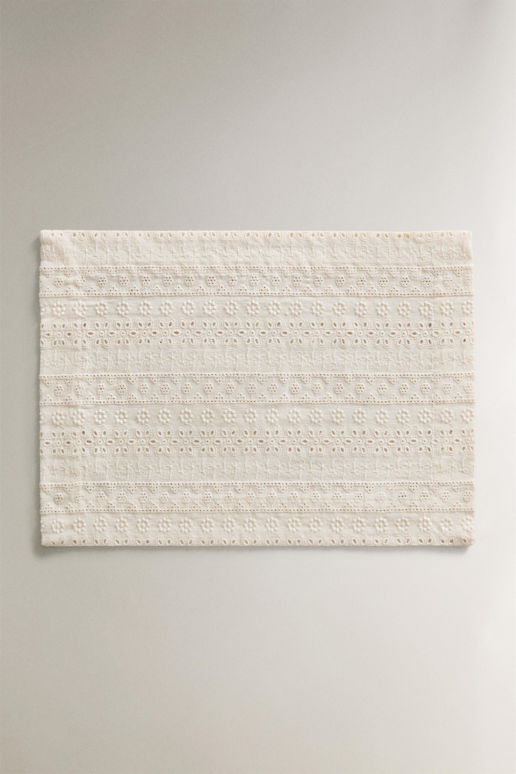 PLACEMAT WITH MATCHING EMBROIDERY Zara Home