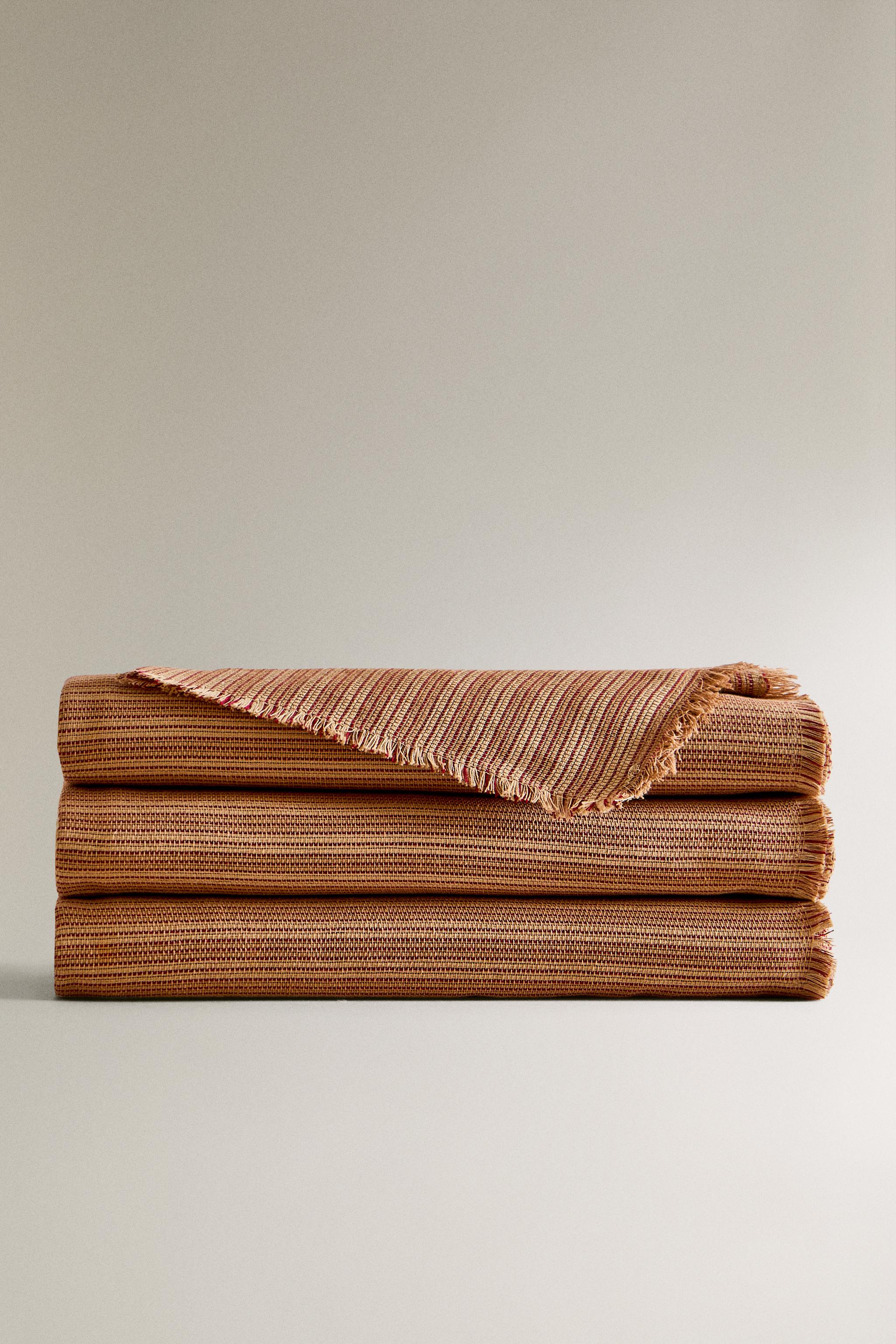 STRIPED COTTON TABLECLOTH WITH FRINGING Zara Home