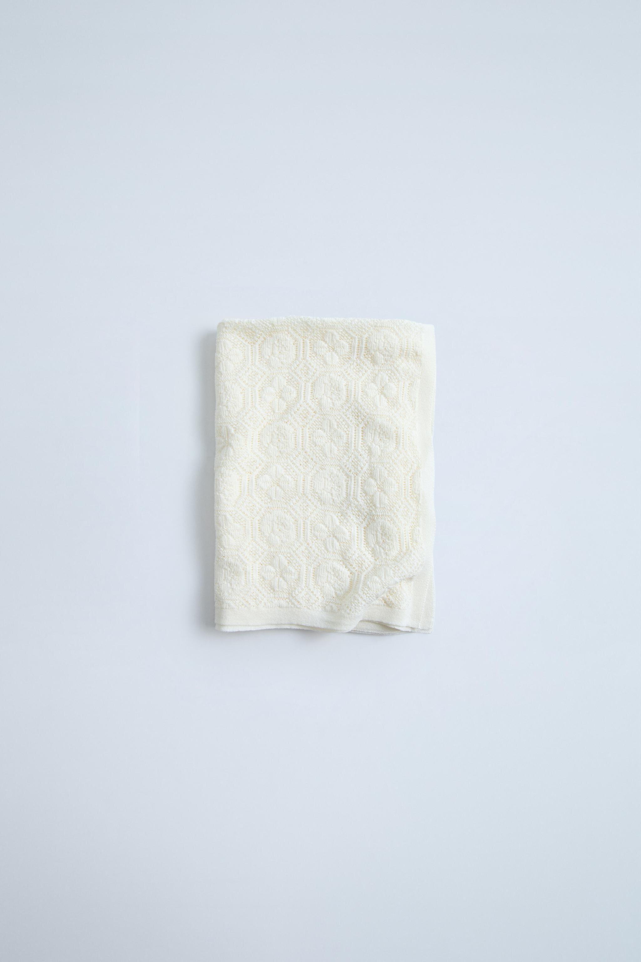 TEXTURED KNIT BLANKET Zara